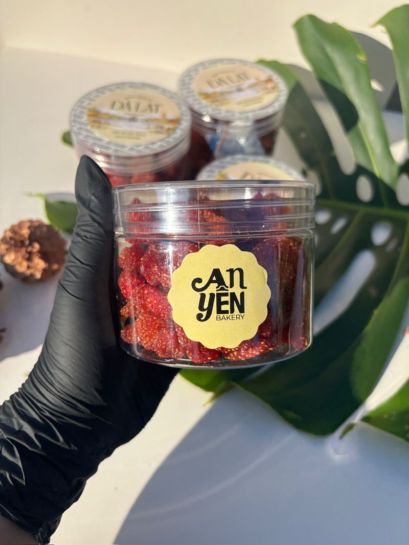 Dâu tây sấy dẻo - hũ nhỏ